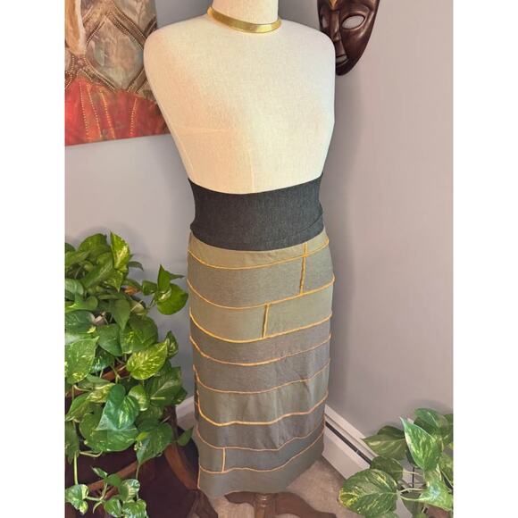 Handmade Upcycled Cotton Patchwork Serged skirt by Jeorjia Shea - Picture 5 of 7